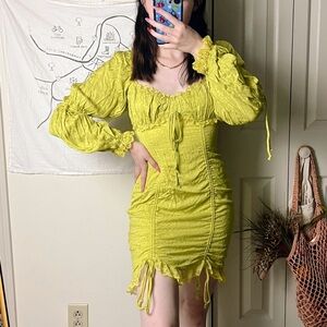 Skylar + Madison Yellow Teaparty scrunch dress small